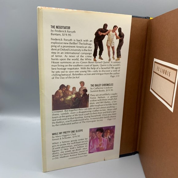 Reader's Digest Condensed Books Volume 4 from 1989 - Picture 5 of 12